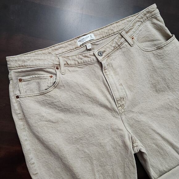 Abercrombie & Fitch The 90s Relaxed Jean High Rise Curve Love Oat Size 35/20Long - Picture 2 of 5
